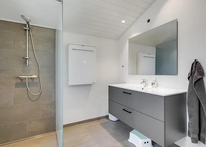 Semesterbostad Ingobald - 1-5km From The Sea By Interhome